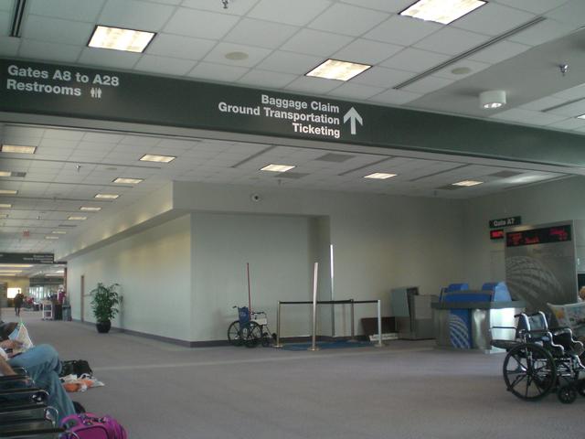 Moncton Airport-Canada-2008.9.14