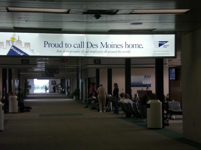 DSM airport-1